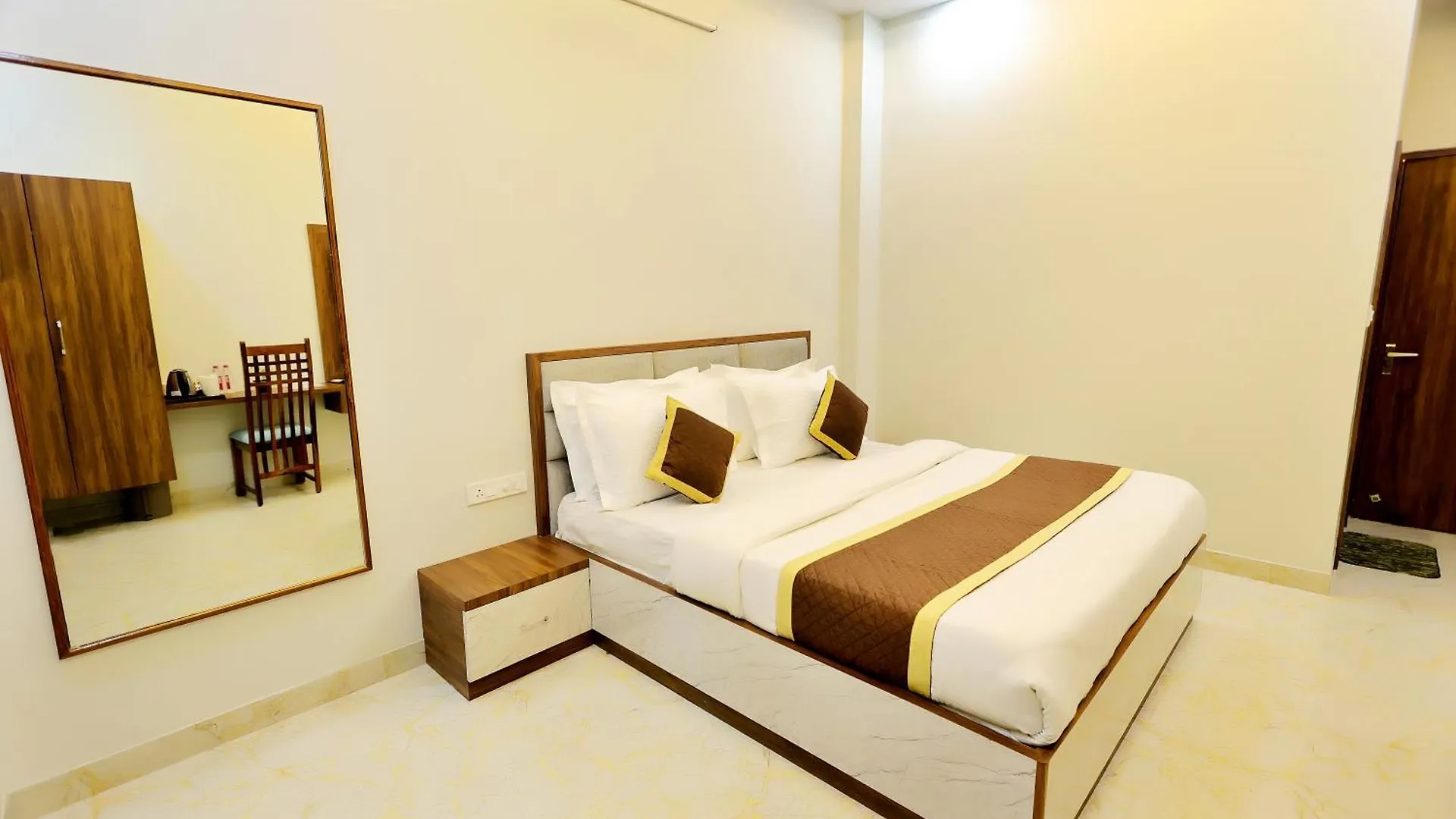 *** Hotel Manas Resort By Rudrakshi Udaipur India
