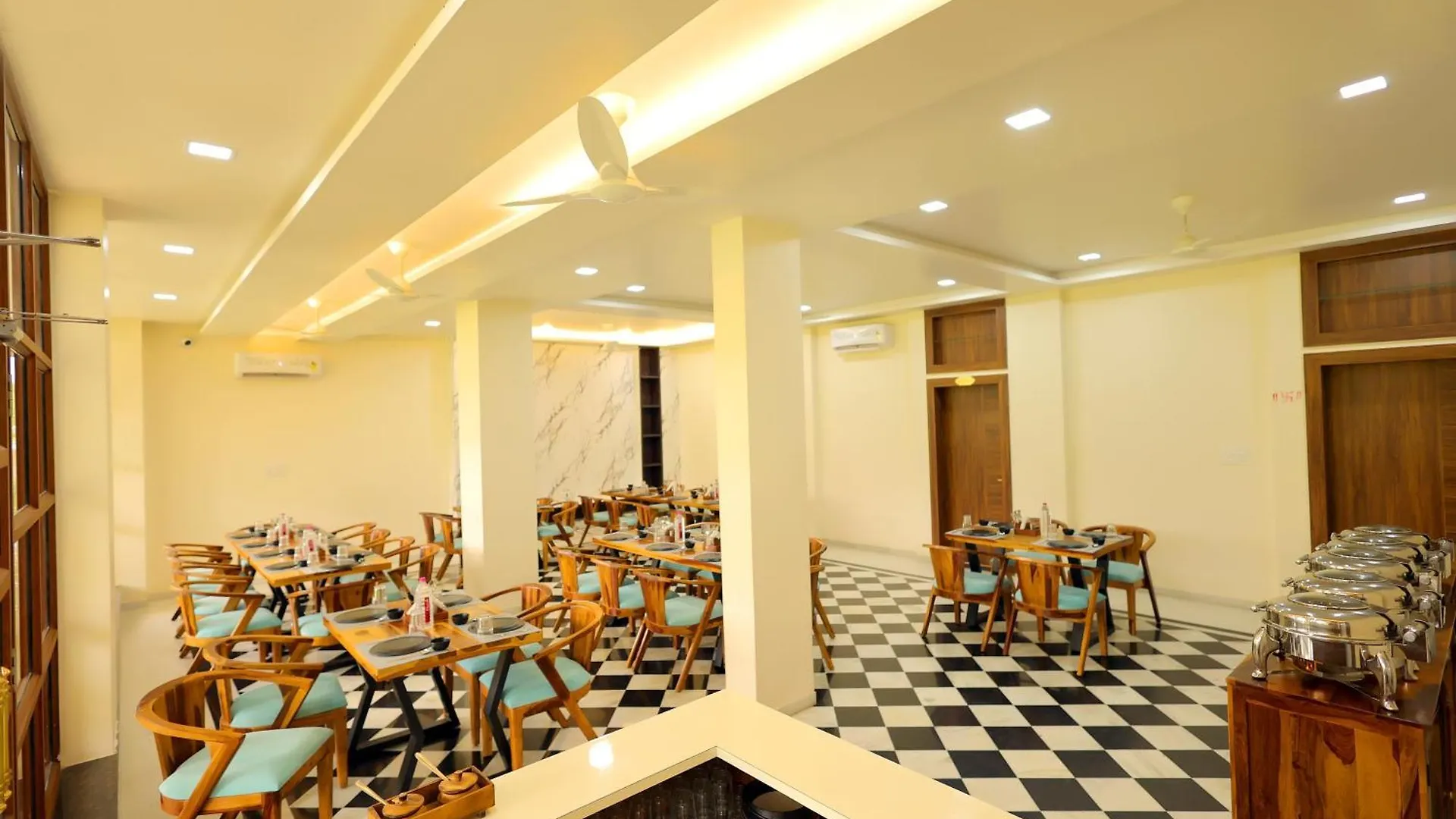*** Hotel Manas Resort By Rudrakshi Udaipur India