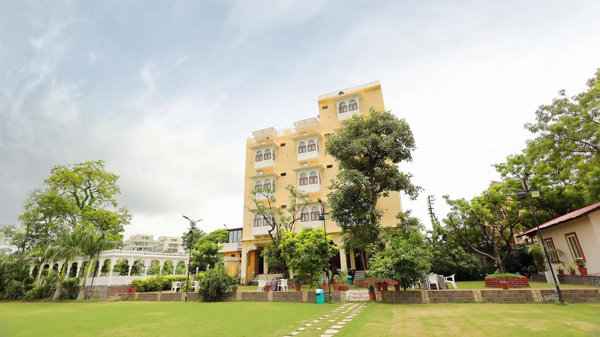 Manas Resort By Rudrakshi Udaipur