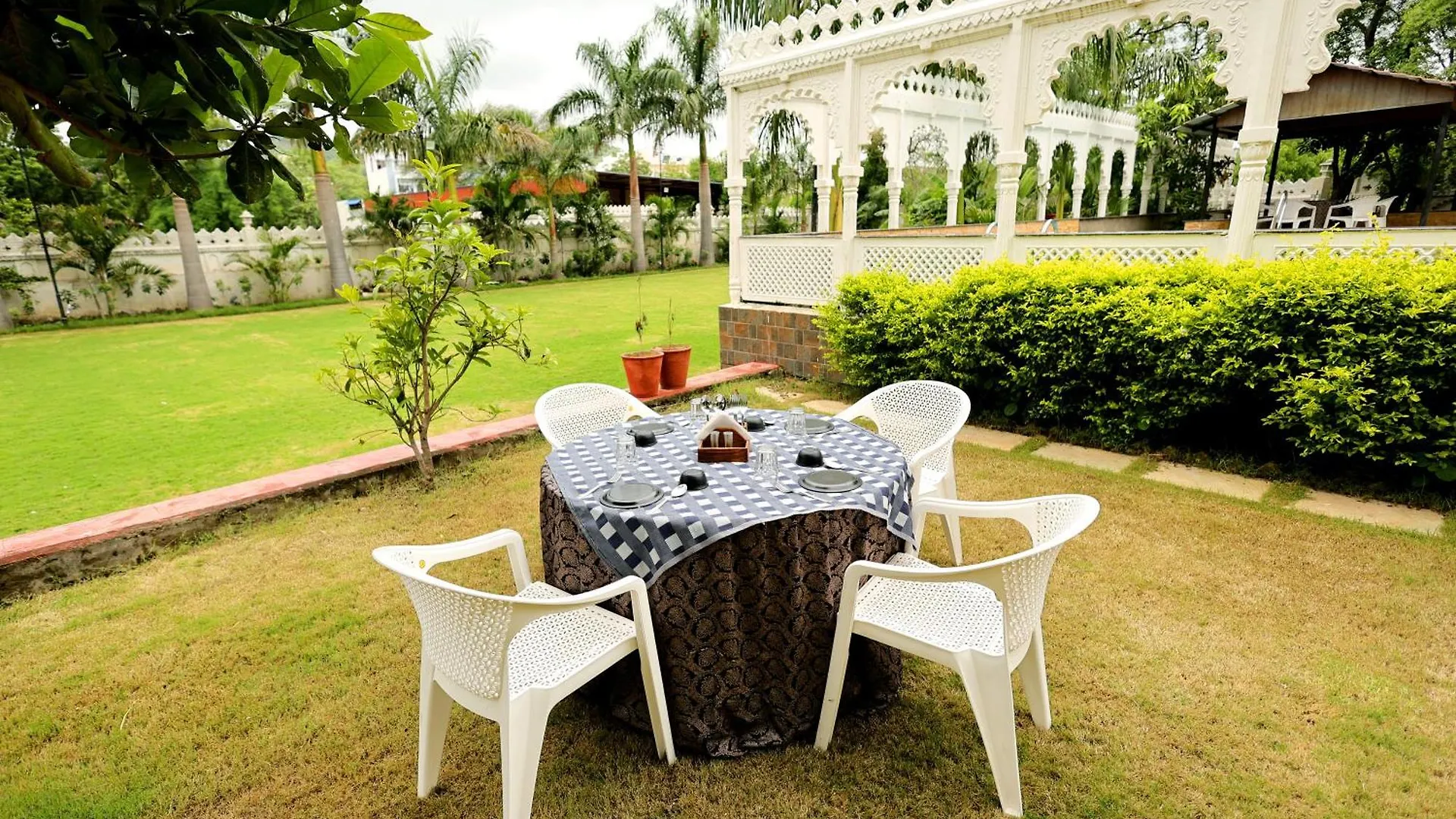 Hotel Manas Resort By Rudrakshi Udaipur